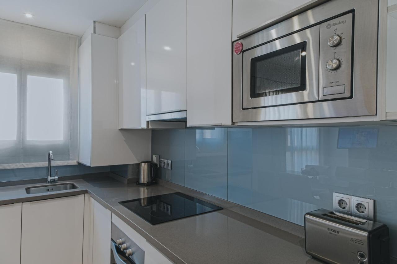 Caleta Homes - Apartamentos Pompidou Малага Екстериор снимка