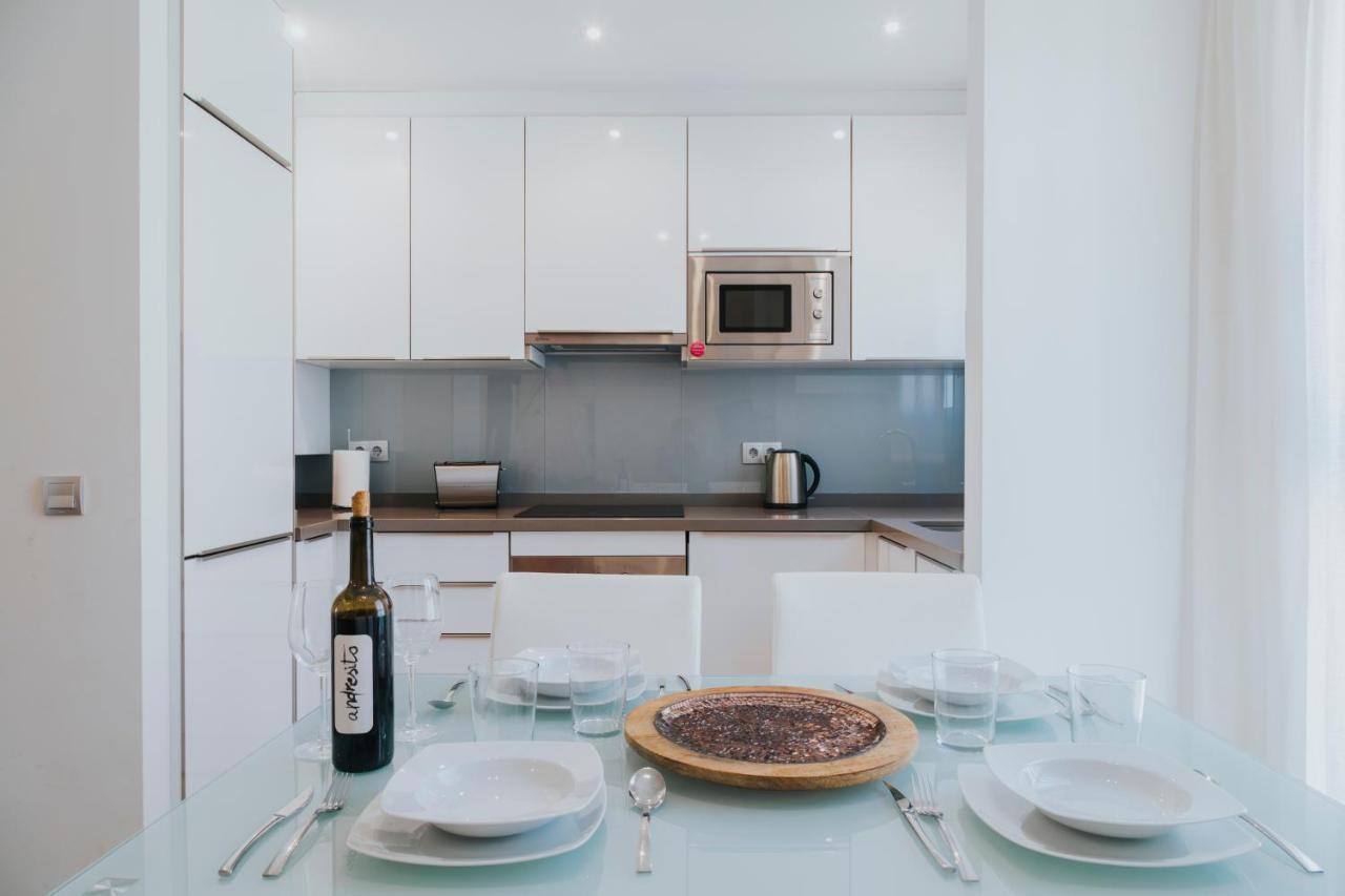 Caleta Homes - Apartamentos Pompidou Малага Екстериор снимка
